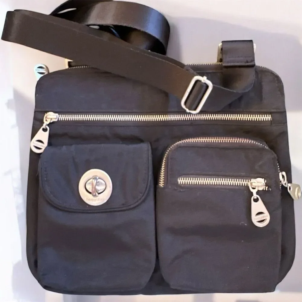 Baggallini Tulum Adjustable Crossbody Travel Bag Black Detachable Wristlet